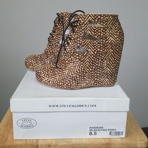 Steve Madden wedges